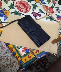 تجریه خرید کیف پول زنانه چرم بارثاوا کد 1553