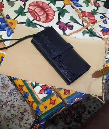 کیف پول زنانه چرم بارثاوا کد 1553