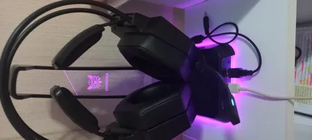 پایه نگهدارنده هدفون اونیکوما مدل USB هاب کد st-2