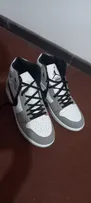 کفش مخصوص دویدن مدل Air Jordan 1 Mid Light Smoke