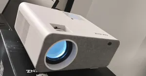 تجریه خرید ویدئو پروژکتور النز مدل SD500 Smart Android به همراه پرده نمایش و دو کنترل