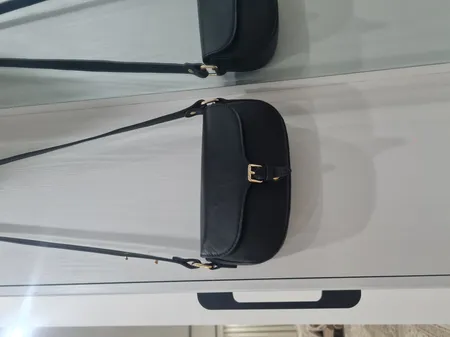 کیف دوشی زنانه چرم آرا مدل d110
