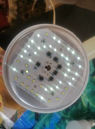 لامپ ال ای دی 60 وات مدل BT6040 پایه E27