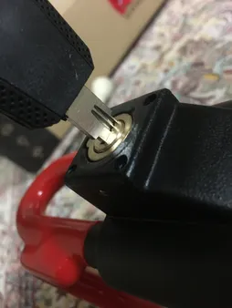 قفل فرمان خودرو لوکمس مدل LM-21