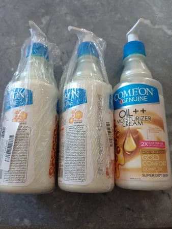 کرم مرطوب‌کننده کامان مدل عسل حجم 400 میلی‌لیتر