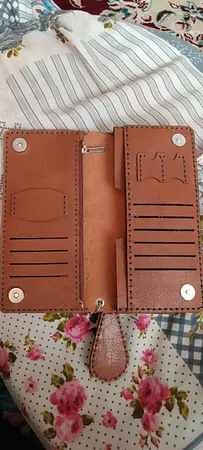 کیف پول مدل چند کاره