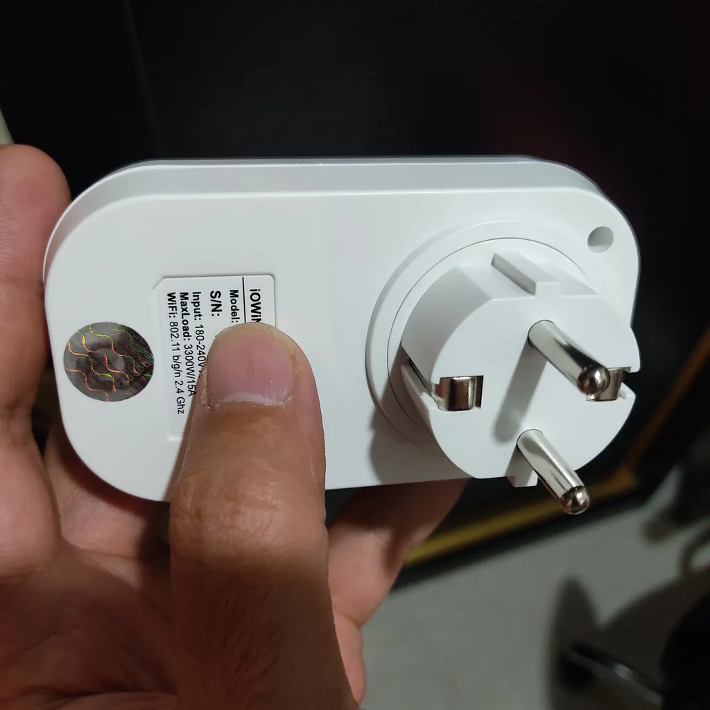 پریز هوشمند آی.او.وین مدل WinPlug