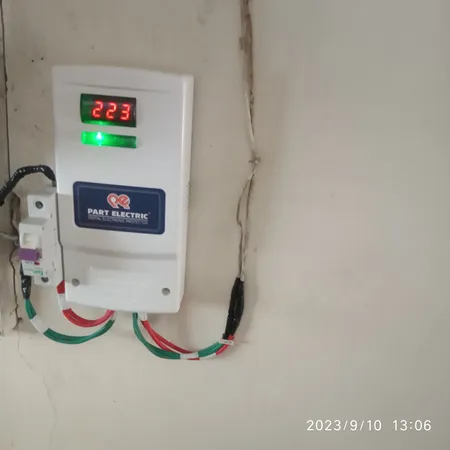 محافظ نوسان برق پارت الکتریک کد 0690