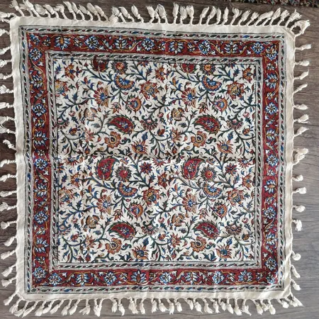 روميزي قلمكار عطريان طرح درهم بادامي مدل G242