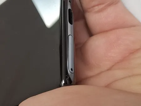 گوشی موبایل شیائومی مدل Redmi Note 14 Pro 4G دو سیم کارت ظرفیت 256 گیگابایت و رم 8 گیگابایت - نسخه به همراه شارژر