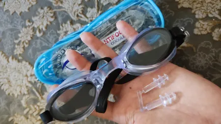 عینک شنا مدل SWIM