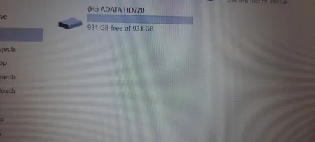 هارد اکسترنال ای دیتا مدل HD720 ظرفیت یک ترابایت دارای رابط USB Type-A 3.2