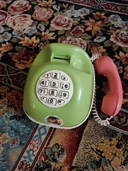 قلک طرح اسباب بازی تلفن و ماشین