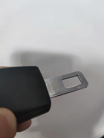 رابط کمربند ایمنی خودرو مدل BE-23642 بسته 2 عددی