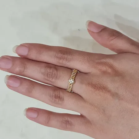 انگشتر طلا 18 عیار زنانه بان گالری مدل باسیلیکا