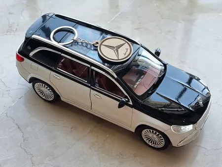 ماکت ماشین ناب سل مدل مرسدس بنز سقف کهکشانی فلزی موزیکال suv gla600 به همراه جاسوییچی