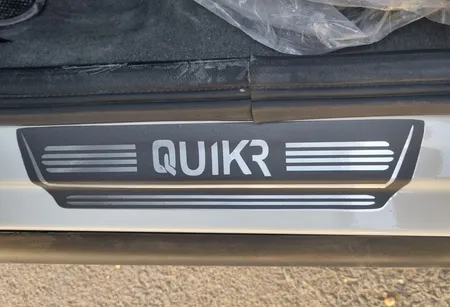 برچسب پارکابی خودرو کد SK04454 مناسب برای کوئیک آر مجموعه 4 عددی