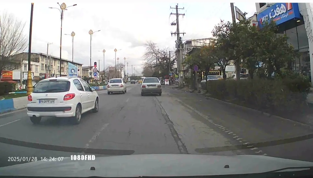 دوربین ثبت وقایع خودرو کلارو مدل CL-22