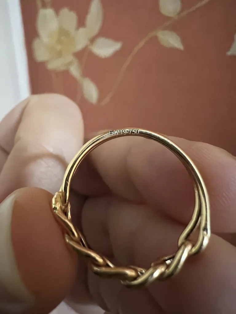 انگشتر طلا 18 عیار زنانه با طرح کارتیه مدل 01 سایز 55