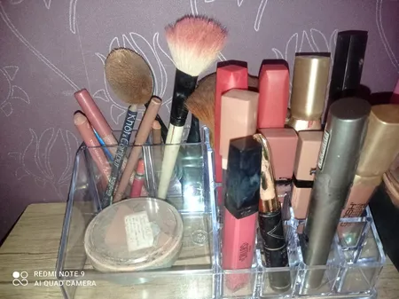 استند لوازم آرایشی مدل MA