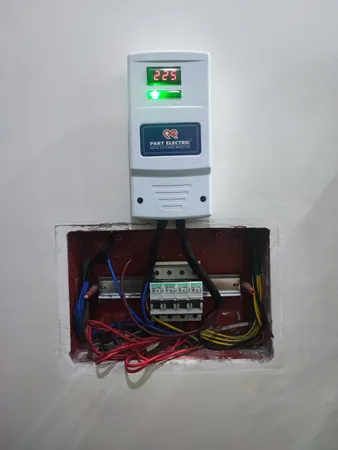 محافظ نوسان برق پارت الکتریک کد 0690