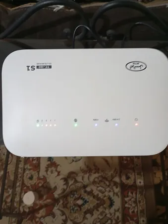 مودم 4G/TD-LTE ایرانسل مدل TFi60 S1 به همراه سیمکارت با 10 گیگابایت اینترنت 1 ماهه