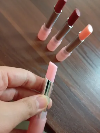 رژ لب جامد دراگون رانی مدل lovely مجموعه 4 عددی