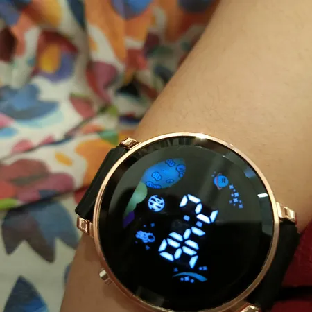 ساعت مچی دیجیتال دخترانه مدل Y1