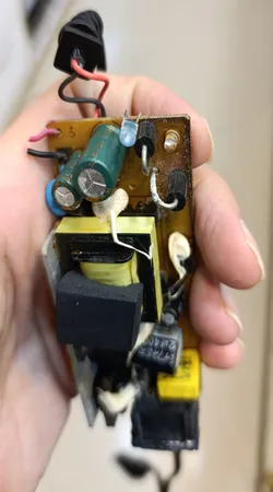 آداپتور 12 ولت 5 آمپر مدل 12V5A