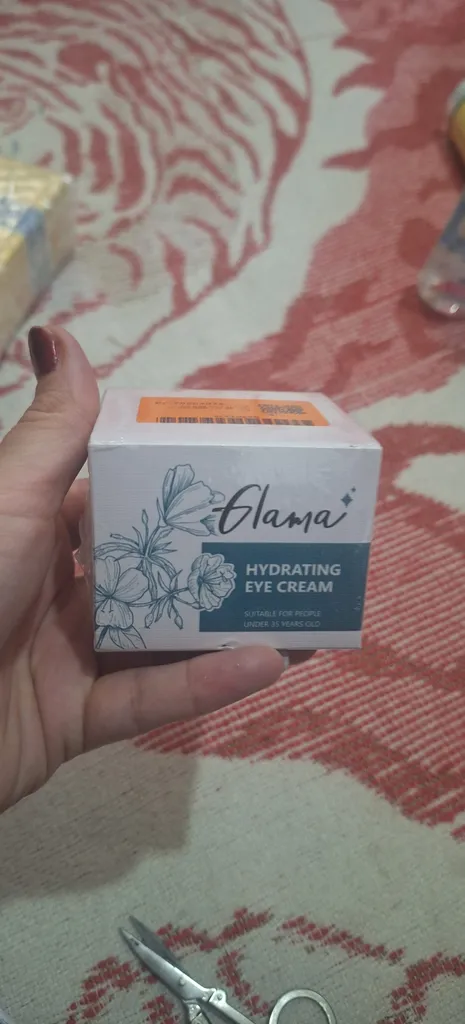 کرم دور چشم گلاما مدل HYDRATING حجم 50 میلی لیتر