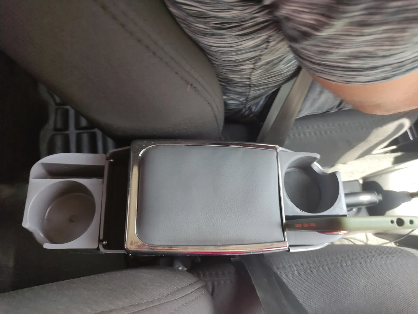 کنسول وسط خودرو  مدل 31 مناسب برای کوئیک