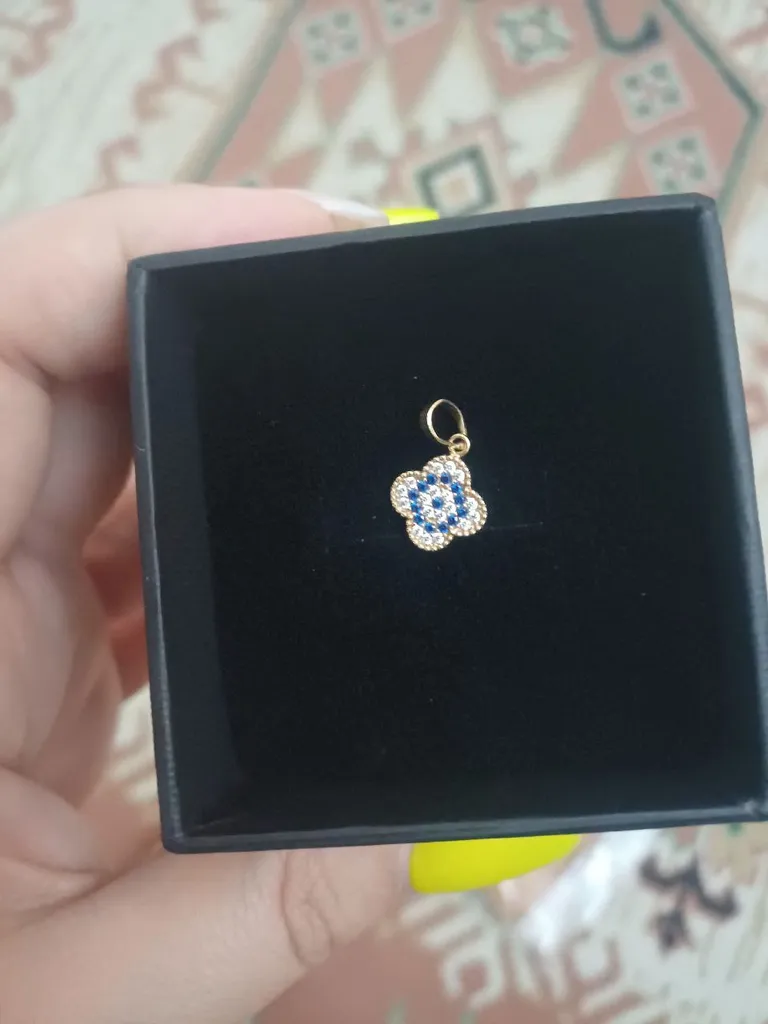 آویز گردنبند طلا 18 عیار زنانه ماوی گالری مدل ونکلیف تمام نگین بلورین