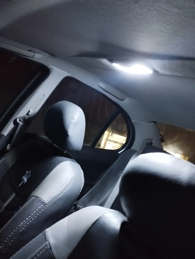 چراغ سقف خودرو وارون مدل P-562-SMD مناسب برای کوییک