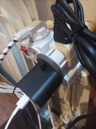 گوشی موبایل سامسونگ مدل Galaxy A15 دو سیم کارت ظرفیت 128 گیگابایت و رم 4 گیگابایت به همراه شارژر سامسونگ - ویتنام