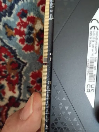 رم دسکتاپ ddr4 تک کاناله 3200 مگاهرتز cl16 کورسیر مدل Vengeance RGB RS ظرفیت 16 گیگابایت