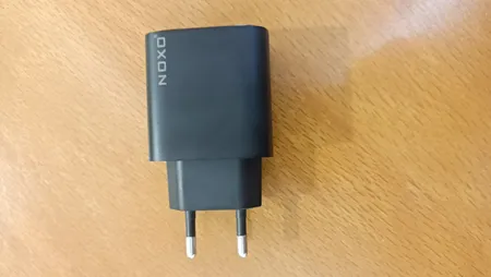 شارژر دیواری 20 وات دو پورت نوکسو مدل CHN-6 EU