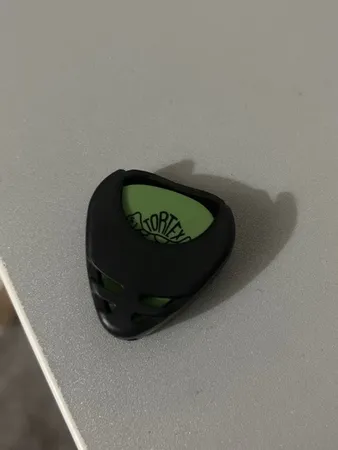 نگهدارنده پیک گیتار مدل VC40