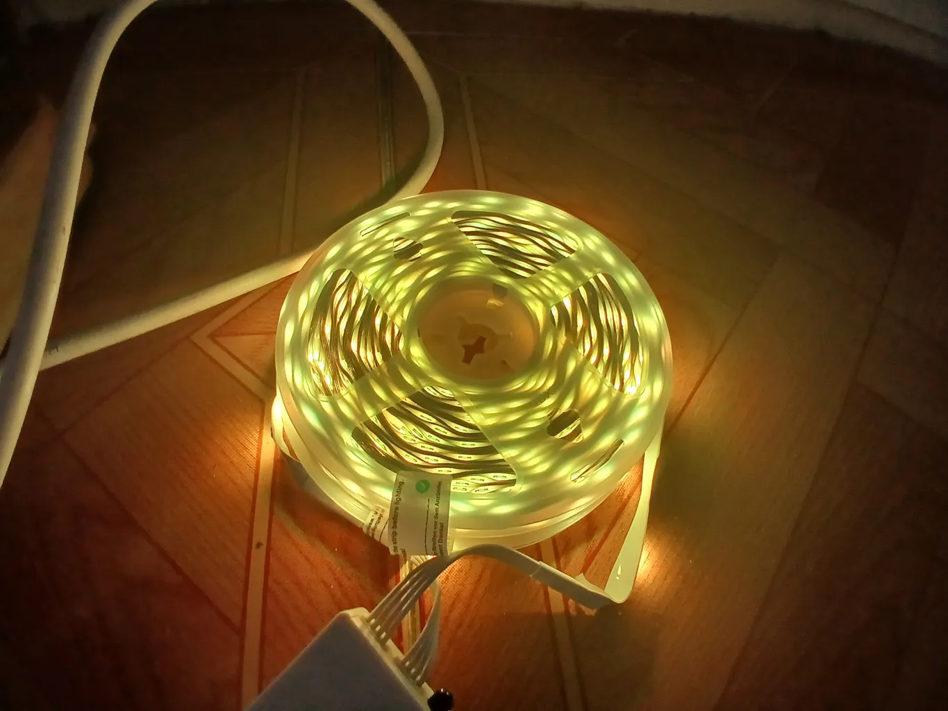 ریسه ال ای دی کیپ اسمایل مدل LED Strip طول 30 متر