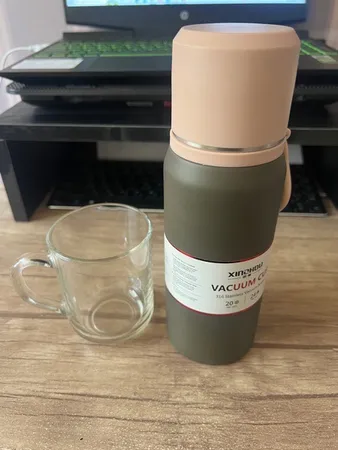 فلاسک مدل بند سیلیکونی گنجایش 0.5 لیتر