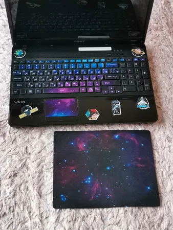 استیکر لپ تاپ کد sp-ace01 به همراه برچسب حروف فارسی کیبورد