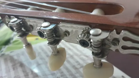 گوشی کوک گیتار کینگ مدل MK-30