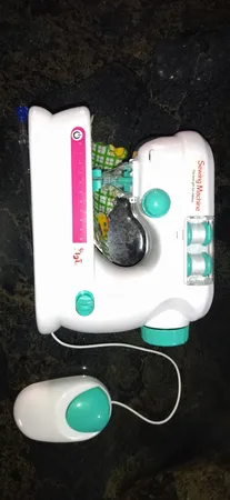 اسباب بازی چرخ خیاطی  آوا مدل AMT-4030