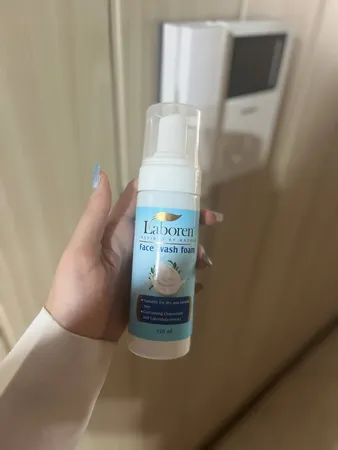 فوم شستشوی صورت لابورن مدل chamomile حجم 150 میلی لیتر