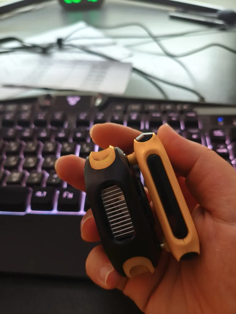 فن خنک کننده موبایل ممو مدل CX12 2025