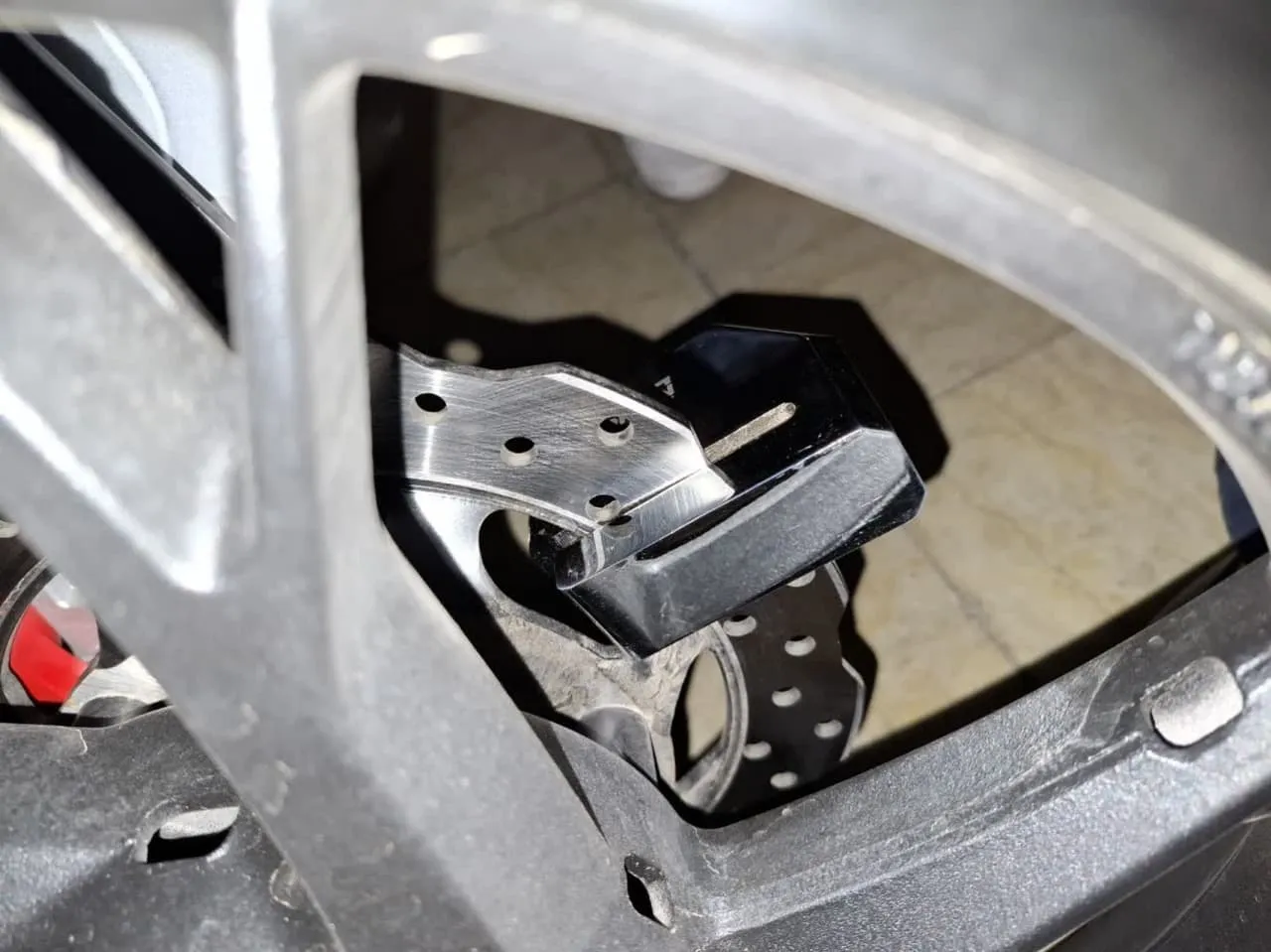 قفل دیسکی موتورسیکلت کهن مدل 8mm/F