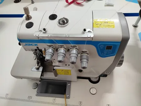 چرخ خیاطی صنعتی سر دوز جک مدل E4_4 به همراه میز و پایه