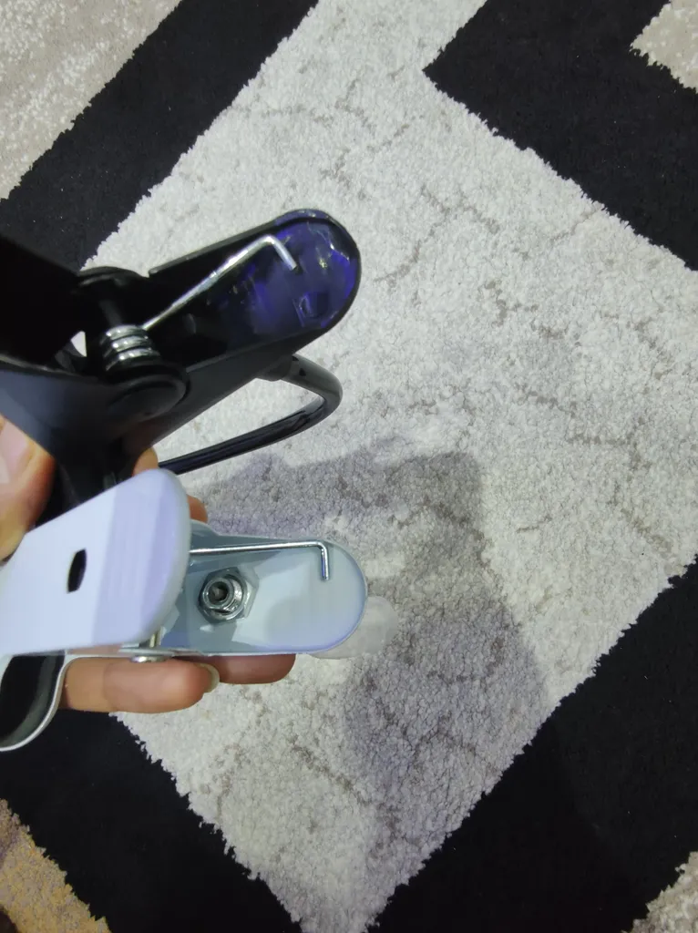 پایه نگهدارنده گوشی موبایل لوکین مدل Lazy Bracket