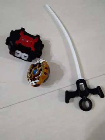 اسباب بازی مدل فرفره های انفجاری کد BEYBLADE B-100