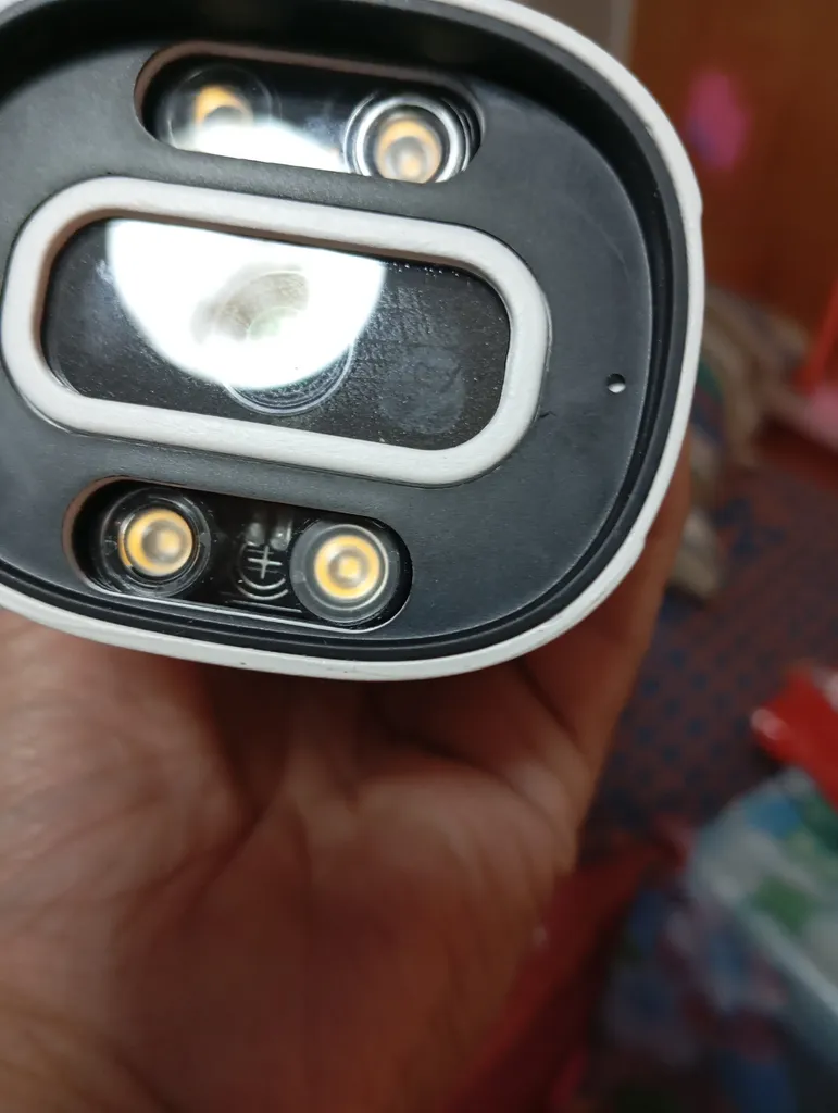 دوربین مداربسته آنالوگ مدل وارم لایت fd60-2053