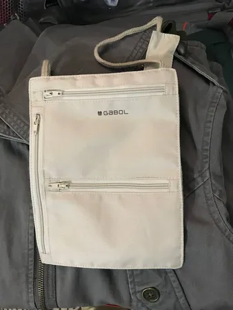 کیف گردنی گابل مدل 800018